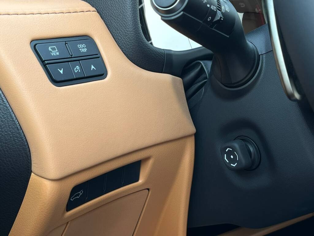 LEXUS LX600 PRESTIGE 3.5L 2024 GREEN