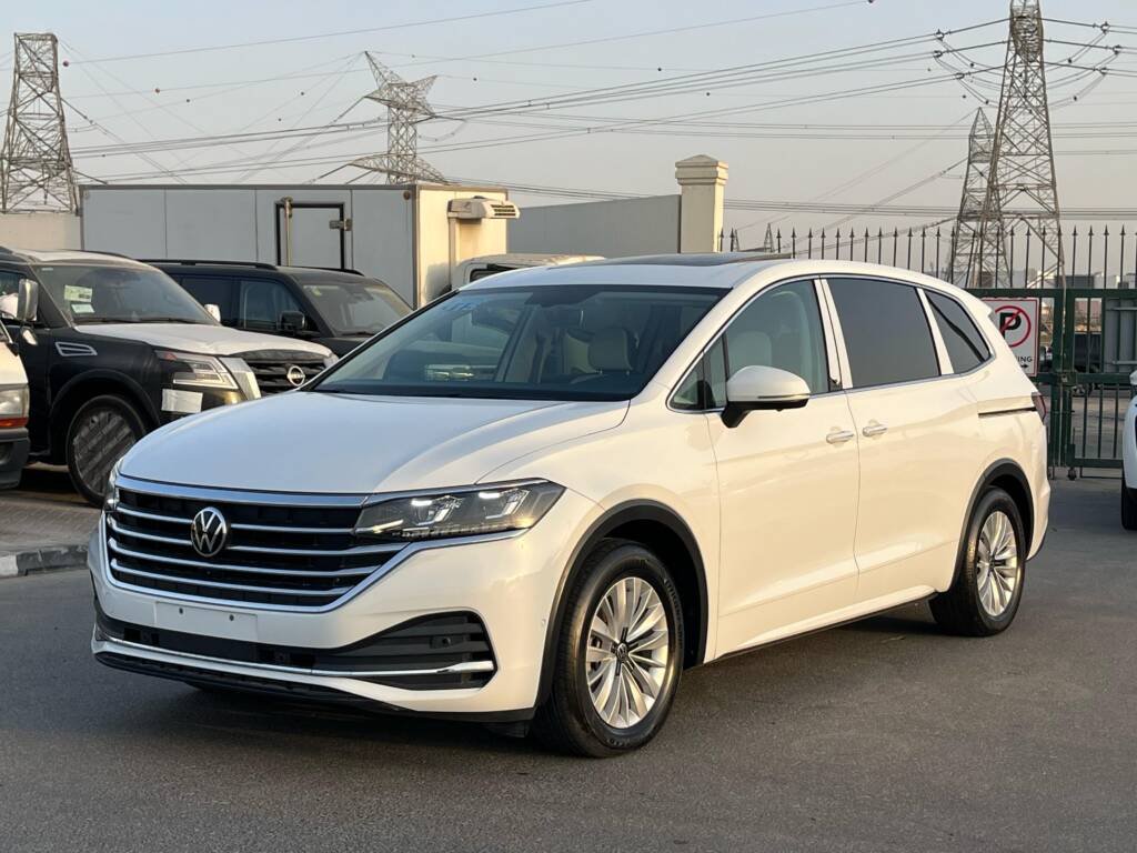 Volkswagen Viloran 330T 2.0L Petrol A/T 2020