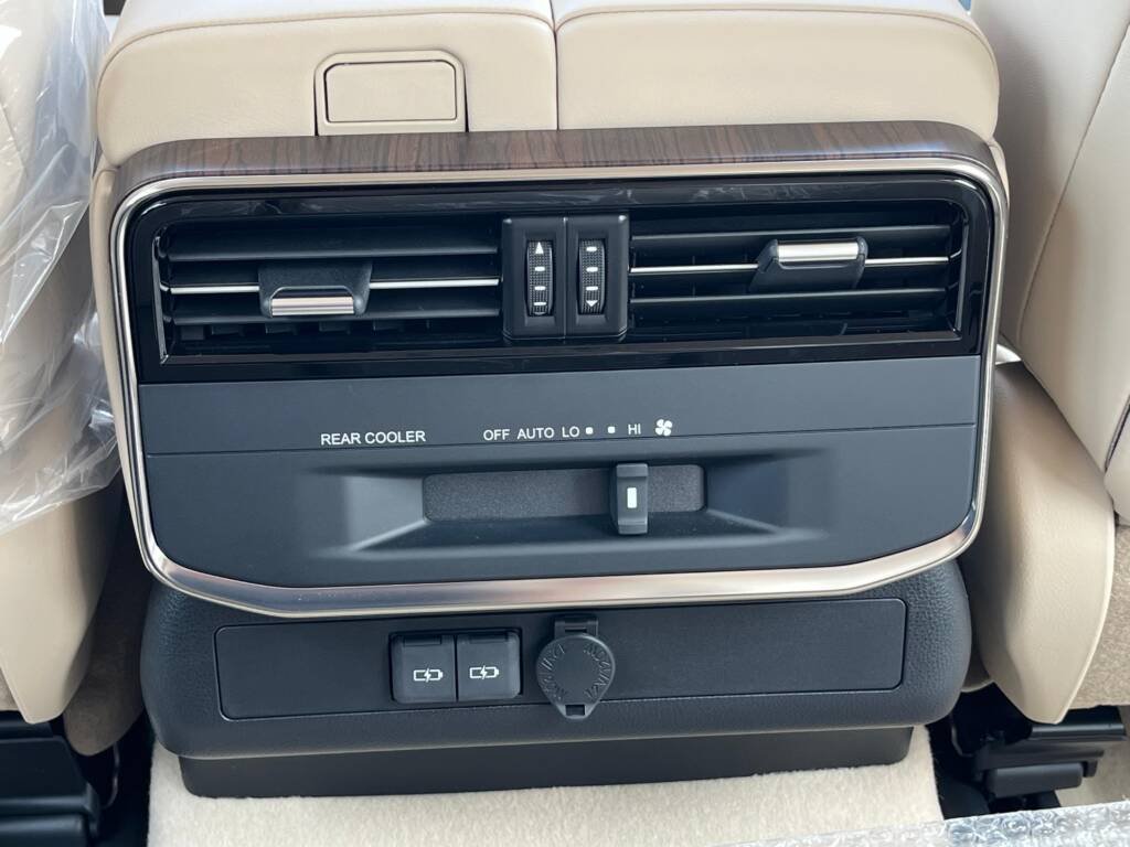 TOYOTA LC300 GXR TT 2024 DARK BLUE