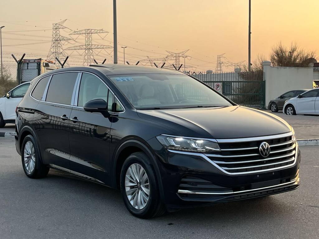 Volkswagen Viloran 330T 2.0L Petrol A/T 2020