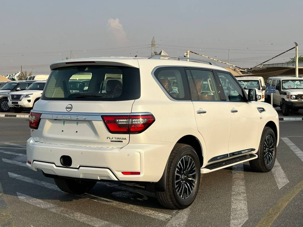 NISSAN PATROL V8 PLATINUM WHITE INSIDE ORANGE 2024