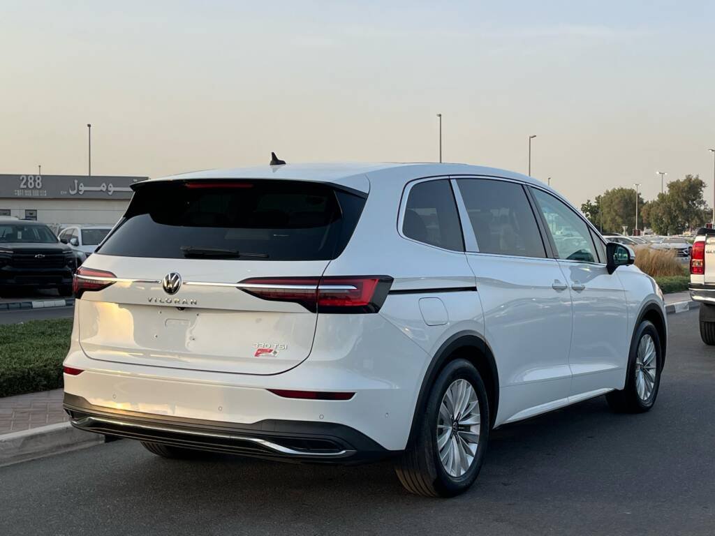 Volkswagen Viloran 330T 2.0L Petrol A/T 2020