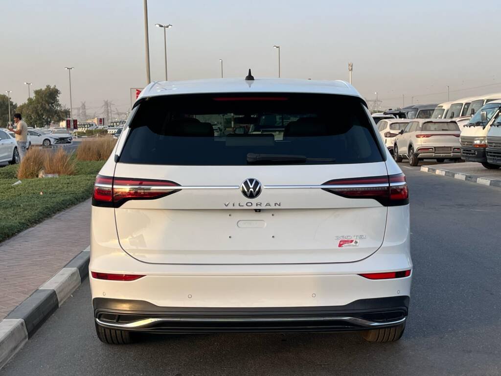 Volkswagen Viloran 330T 2.0L Petrol A/T 2020