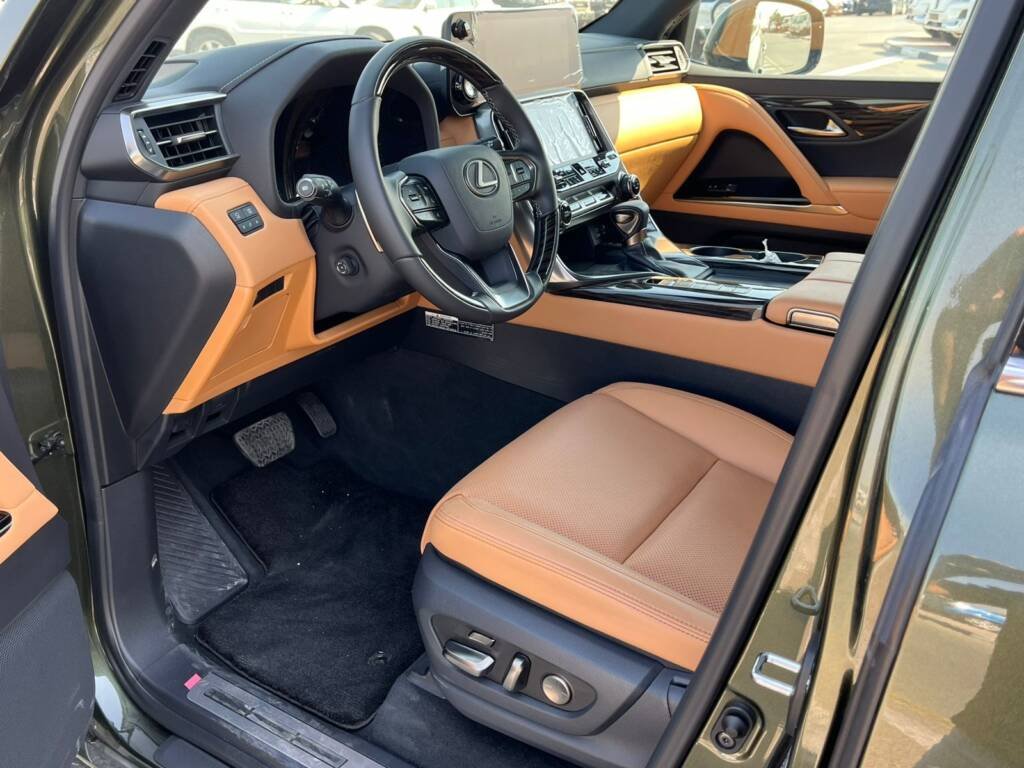 LEXUS LX600 PRESTIGE 3.5L 2024 GREEN