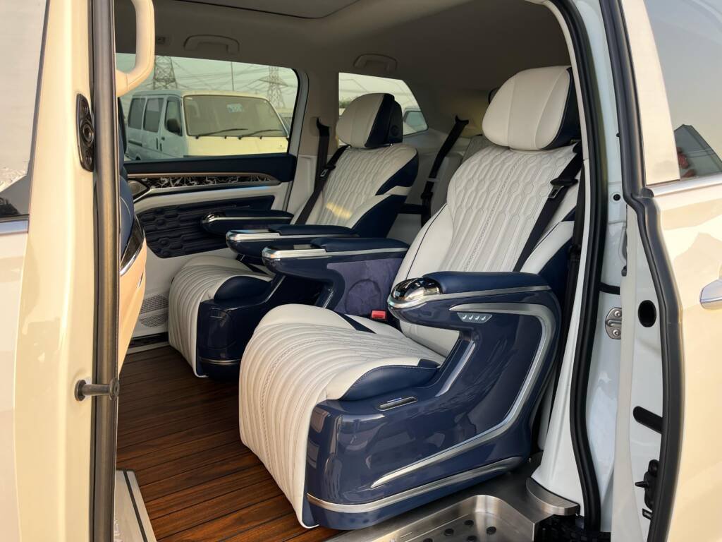 Volkswagen Viloran 330T 2.0L Petrol A/T 2020