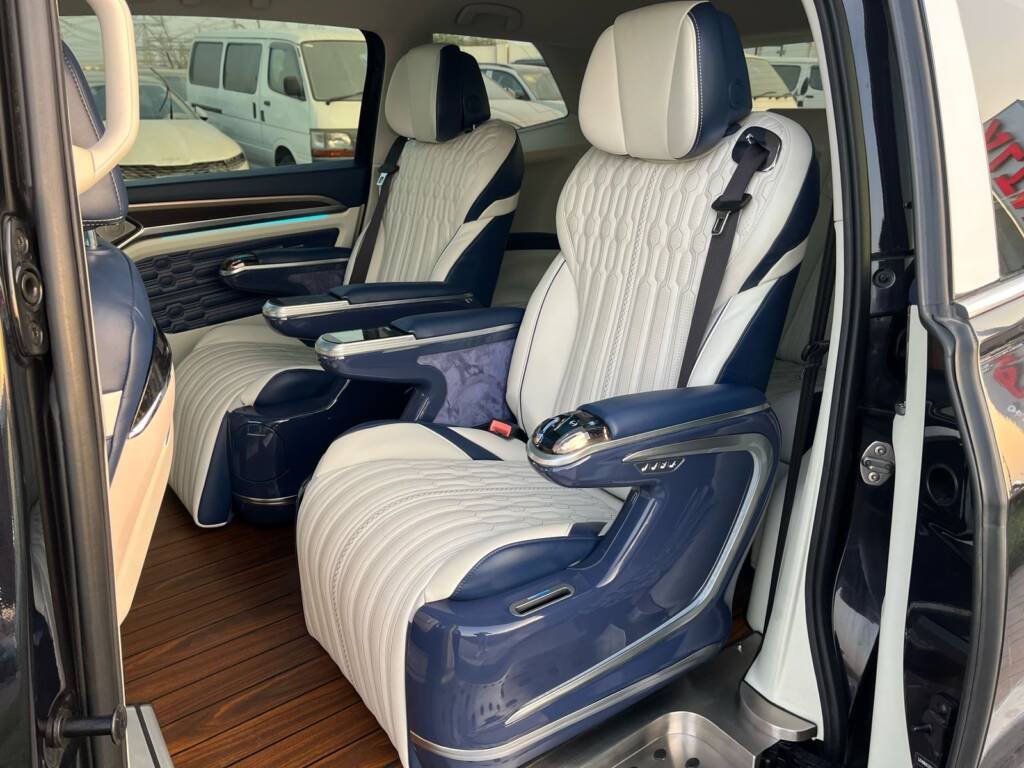 Volkswagen Viloran 330T 2.0L Petrol A/T 2020