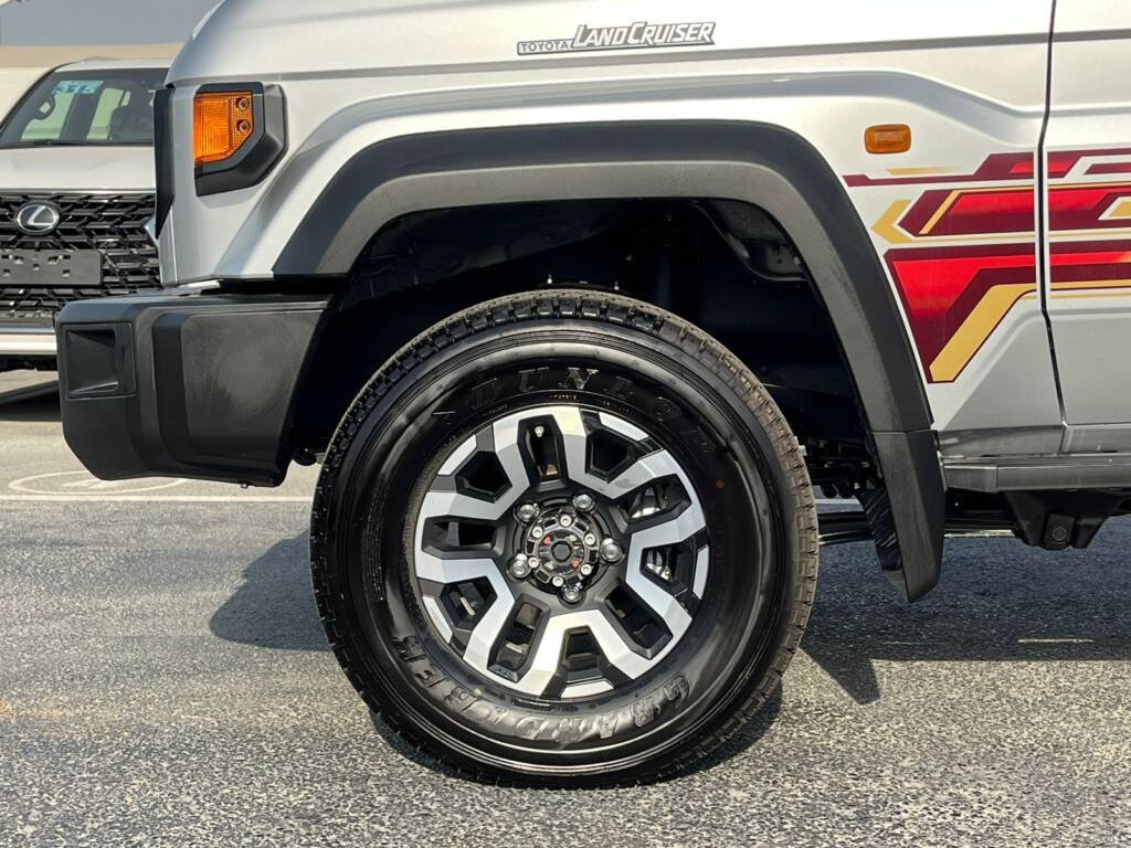 TOYOTA LC79 DC PICKUP 2.8L DIESEL 2024 SILVER