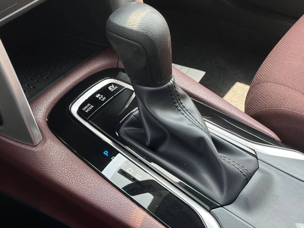 TOYOTA COROLLA CROSS XLE 1.8L LIGHT BLUE 2024