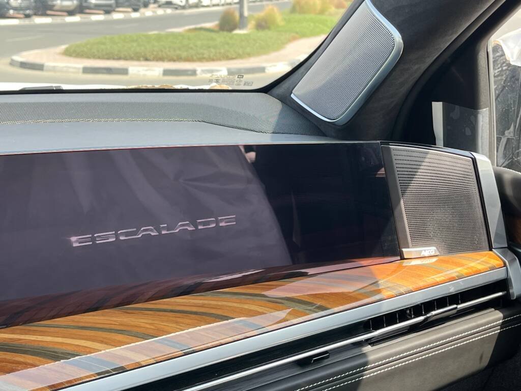 CADILLAC ESCALADE SPORT PLATINUM 2025 BLACK