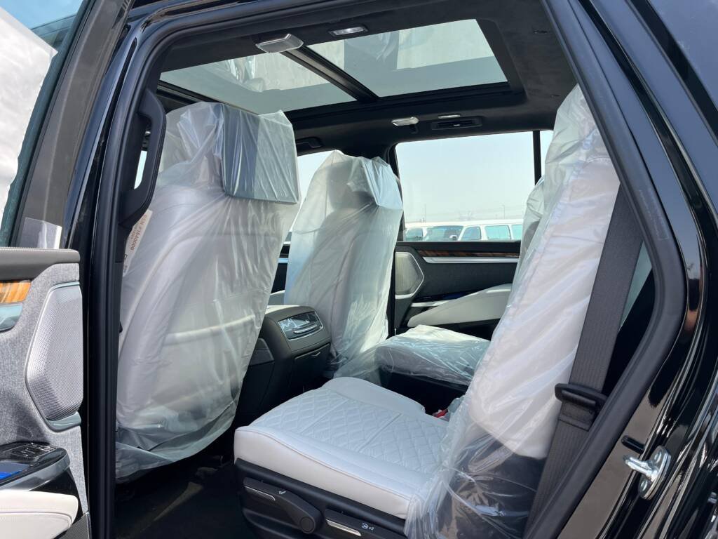 CADILLAC ESCALADE SPORT PLATINUM 2025 BLACK