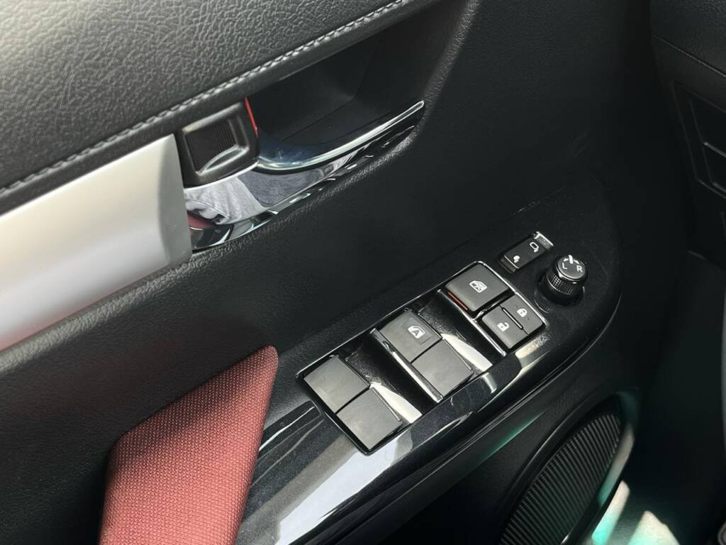 TOYOTA HILUX DC 2.7L PTR A/T BSM 2025