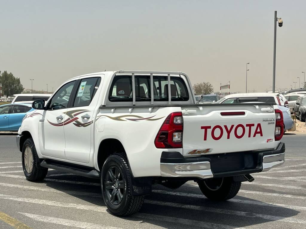 TOYOTA HILUX DC 2.7L PTR A/T BSM 2025