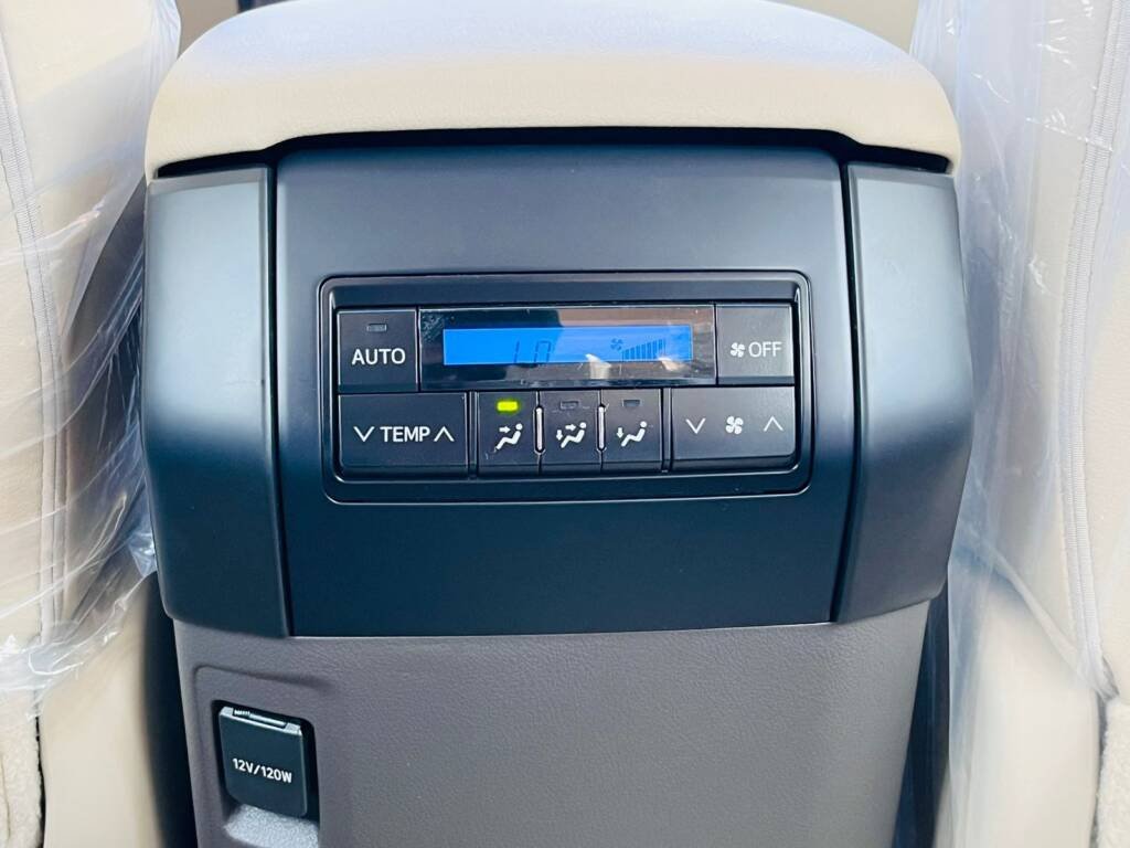 TOYOTA PRADO TXL KU 4.0L PETROL SILVER