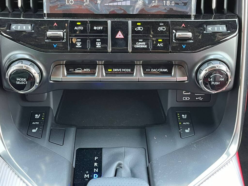 LEXUS LX 600 F SPORT PTR 3.5L AT