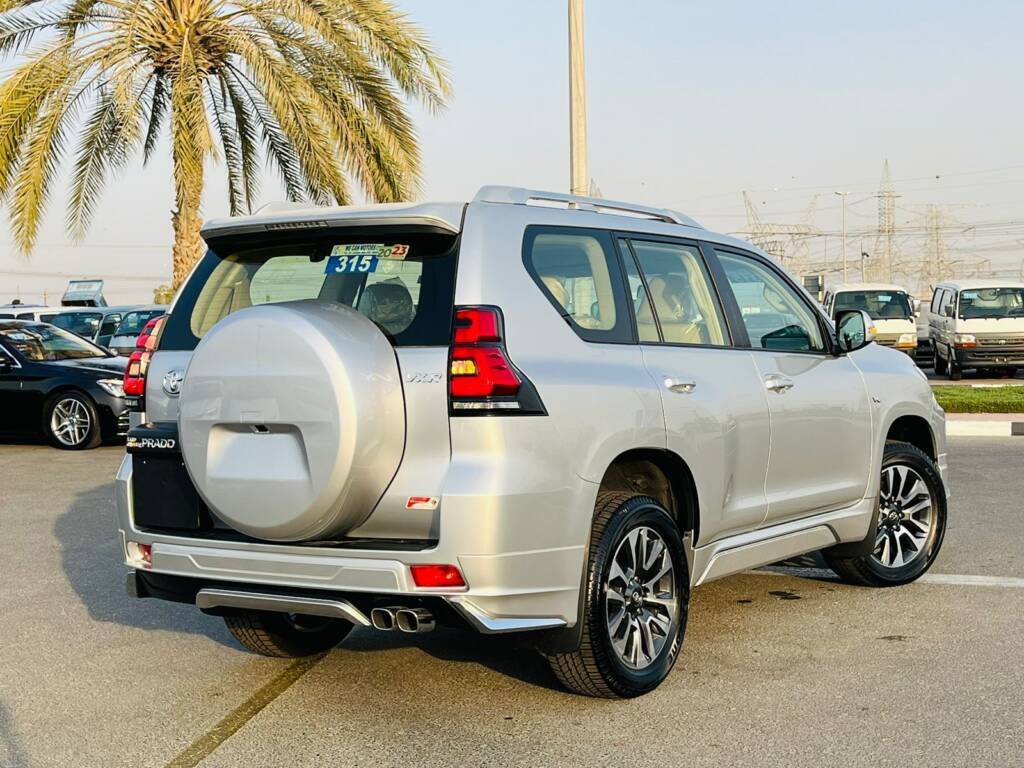 TOYOTA PRADO TXL KU 4.0L PETROL SILVER