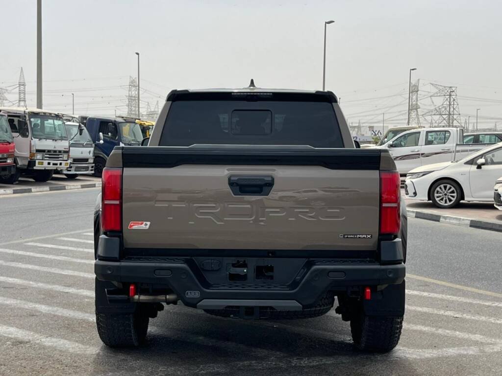 TOYOTA TACOMA TRD PRO I-FORCE MAX 2025