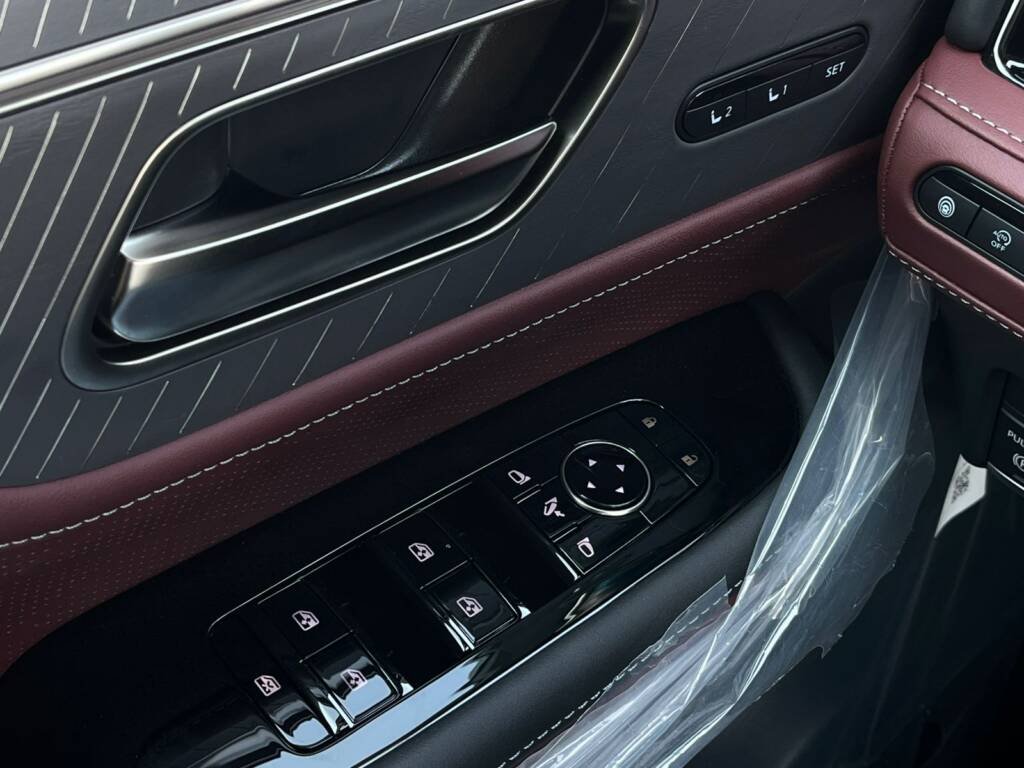 INFINITI QX80 AUTGRAPH BLACK 2025