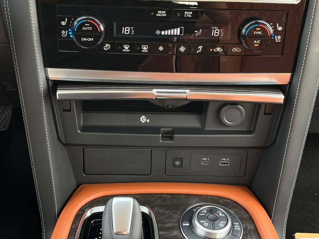 NISSAN PATROL PLATINUM LE 5.6L PTR V8