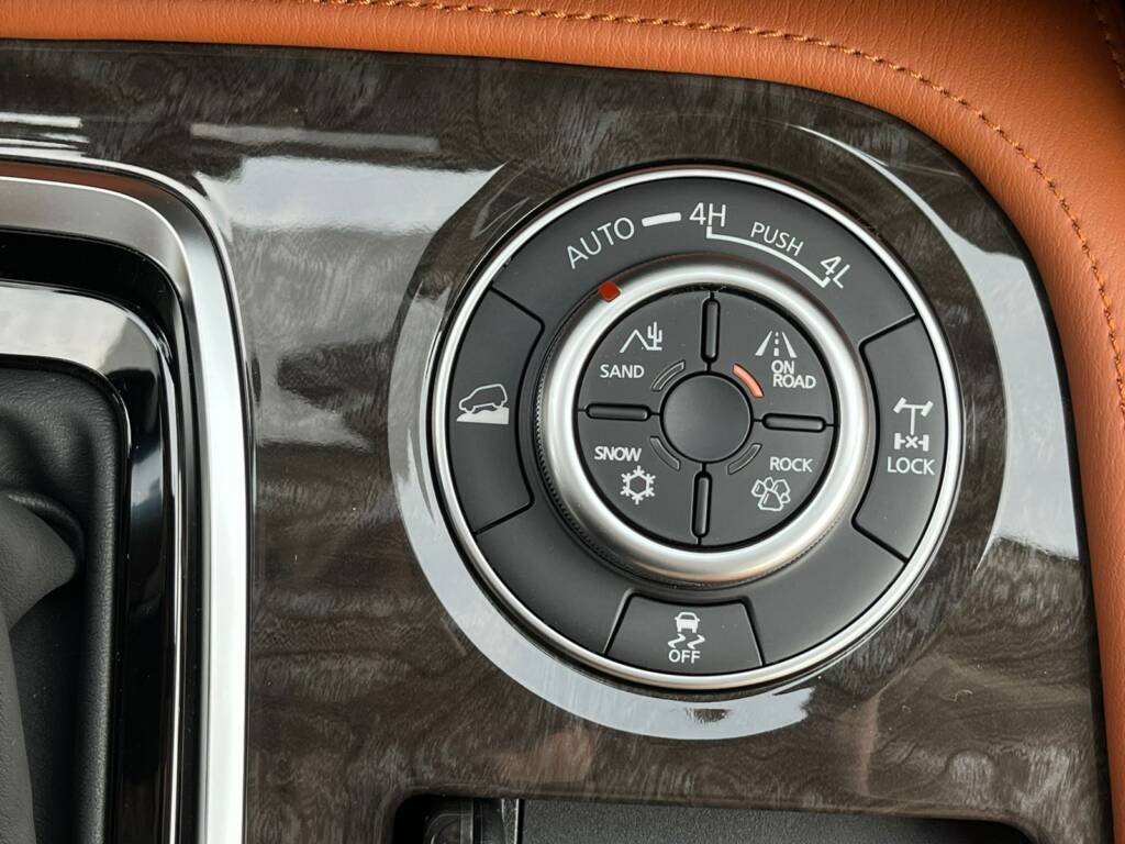 NISSAN PATROL PLATINUM LE 5.6L PTR V8