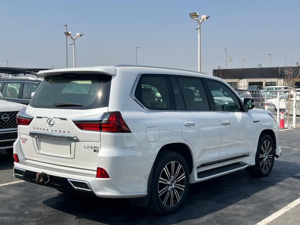 LEXUS LX 570 SIGNATURE 5.7L V8 2021