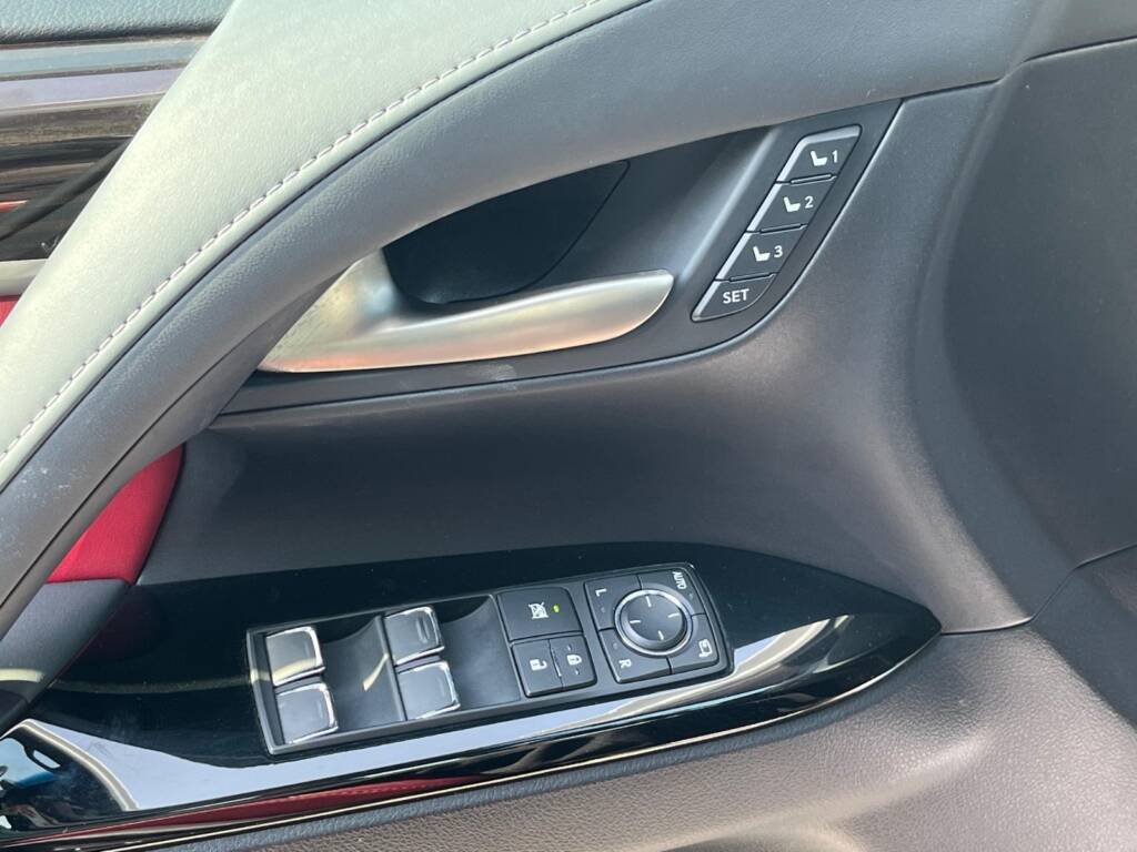 LEXUS LX 570 SIGNATURE 5.7L V8 2021