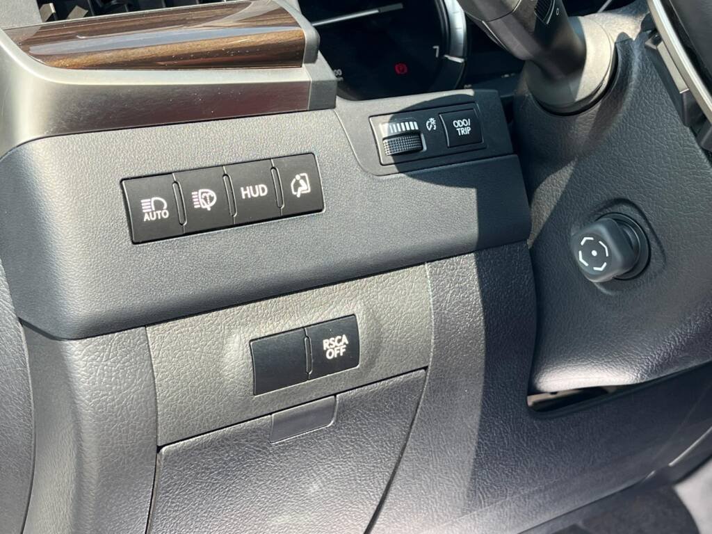 LEXUS LX 570 SIGNATURE 5.7L V8 2021