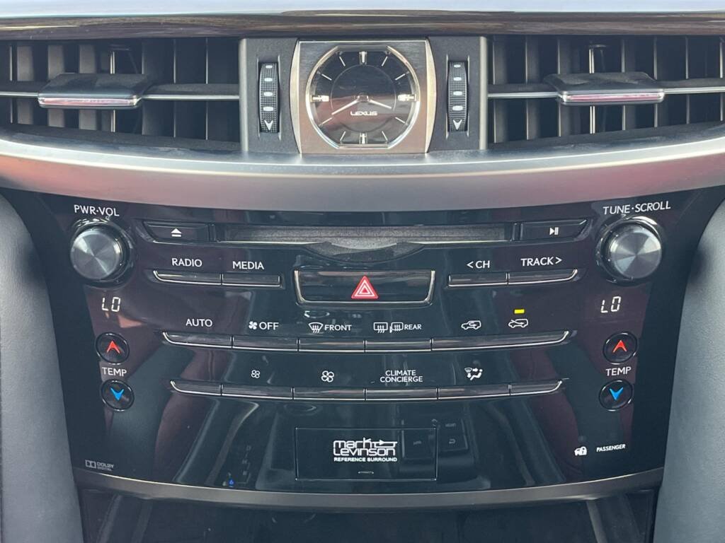 LEXUS LX 570 SIGNATURE 5.7L V8 2021