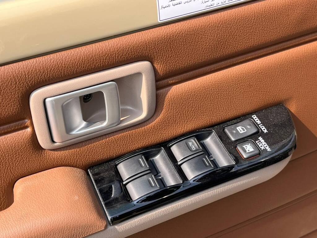 TOYOTA LC 79 D/C Pickup 40th anniversary 4.0L A/T PETROL – FULL