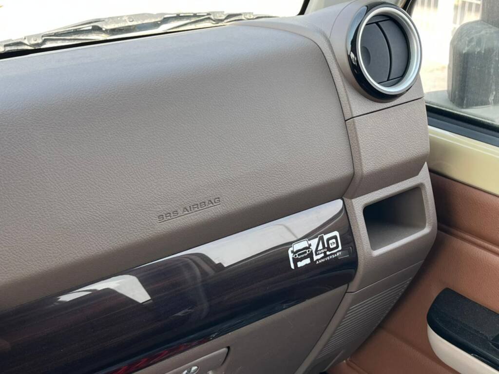 TOYOTA LC 79 D/C Pickup 40th anniversary 4.0L A/T PETROL – FULL