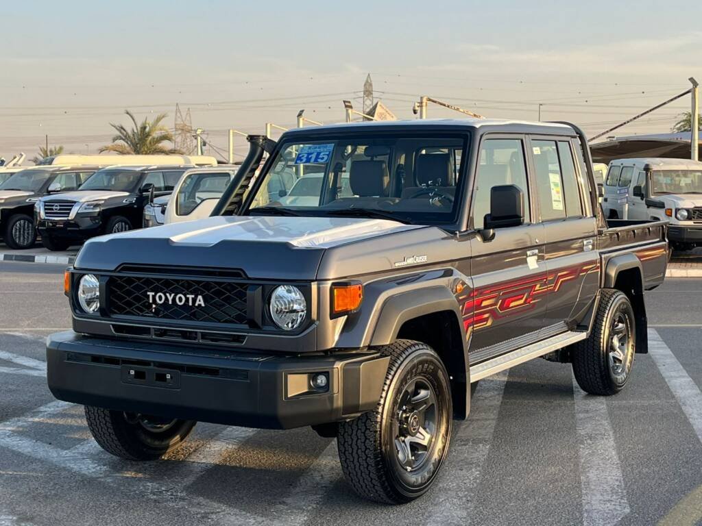 TOYOTA LC 79 D/C PUP 4.5L DSL M/T 2024 Gray Metallic