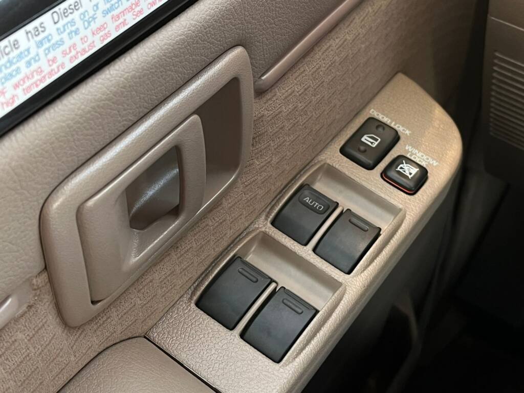 TOYOTA LC 79 D/C PUP 4.5L DSL M/T 2024 Gray Metallic