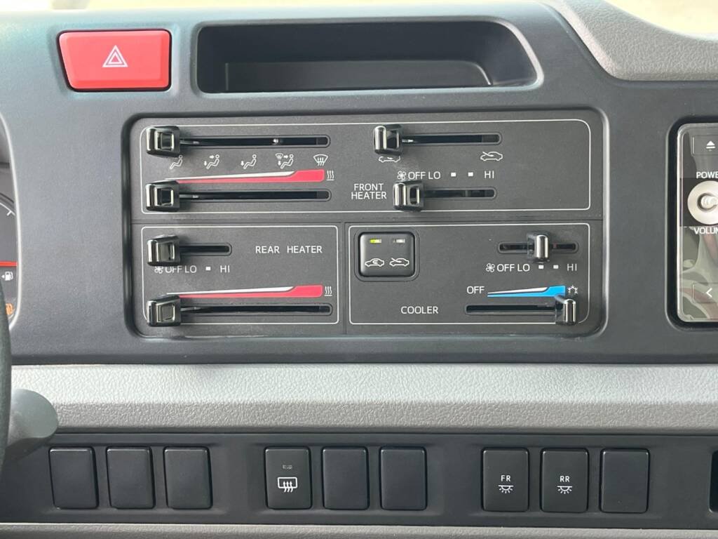 TOYOTA COSTER 2.7L PTR 23 Seats 2025