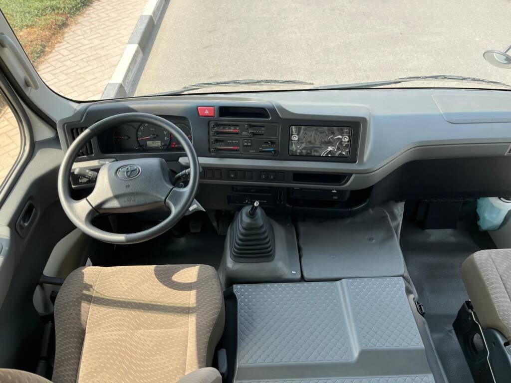 TOYOTA COSTER 2.7L PTR 23 Seats 2025