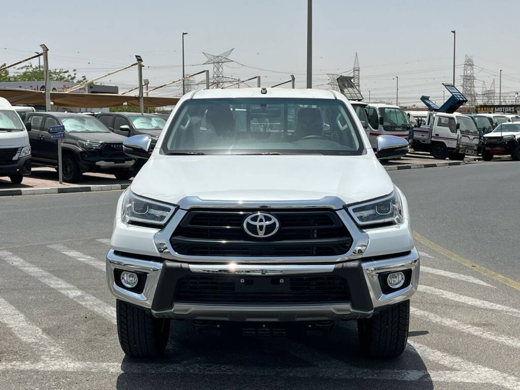 TOYOTA HILUX D/C 2.7L 4×4 GLXS-G M/T