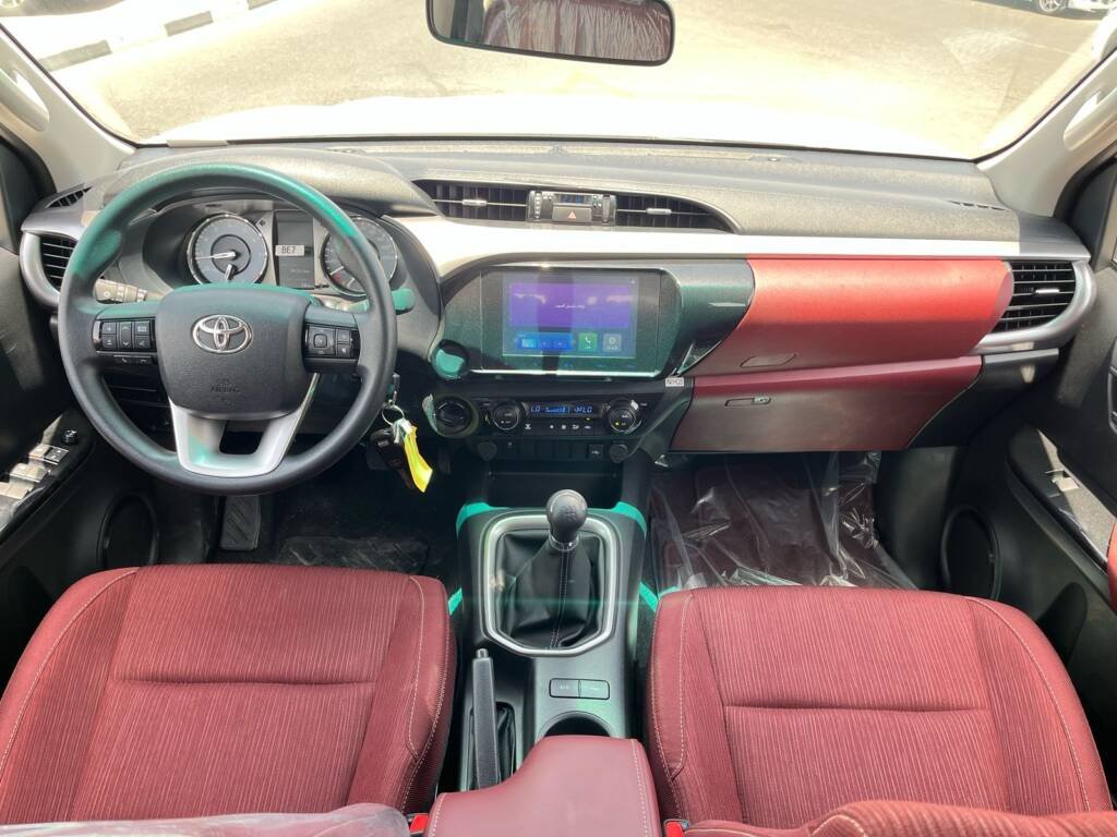 TOYOTA HILUX D/C 2.7L 4×4 GLXS-G M/T