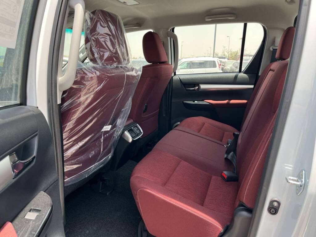 TOYOTA HILUX D/C 2.7L 4×4 GLXS-G M/T