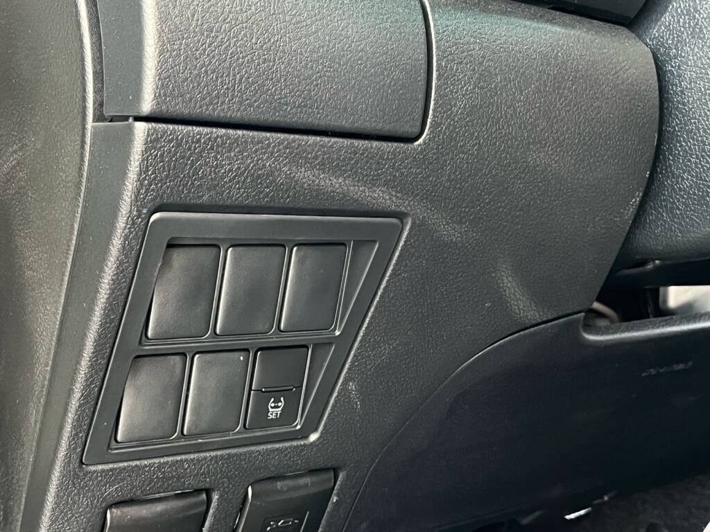 TOYOTA HILUX D/C 2.7L 4×4 GLXS-G M/T