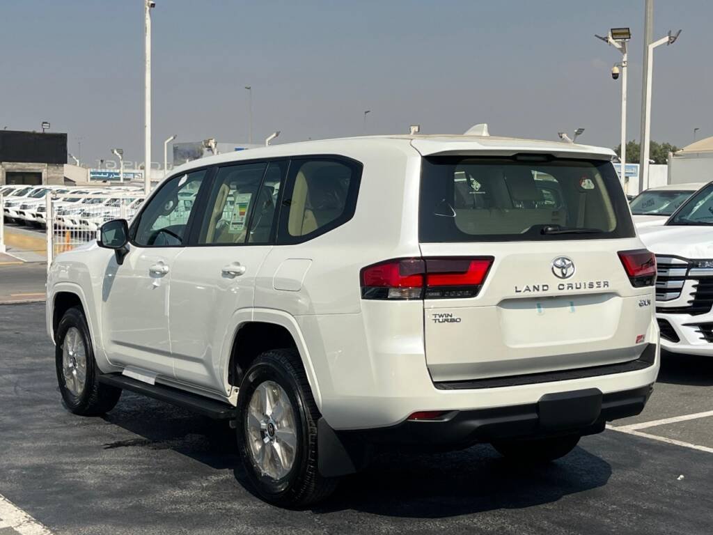 TOYOTA LC300 GXR 3.5L TT 2025 WHITE BASIC