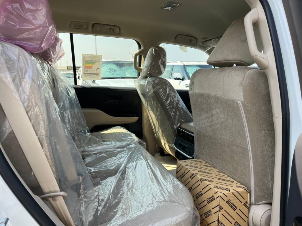 TOYOTA LC300 GXR 3.5L TT 2025 WHITE BASIC