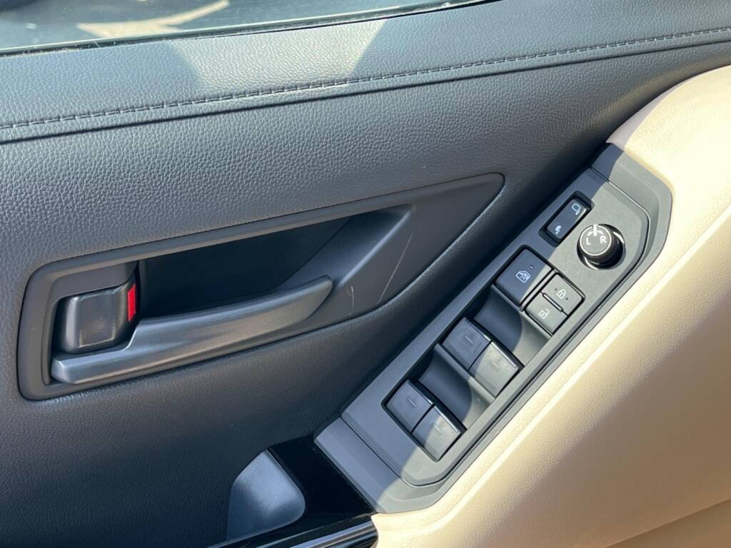 TOYOTA LC300 GXR 3.5L TT 2025 WHITE BASIC