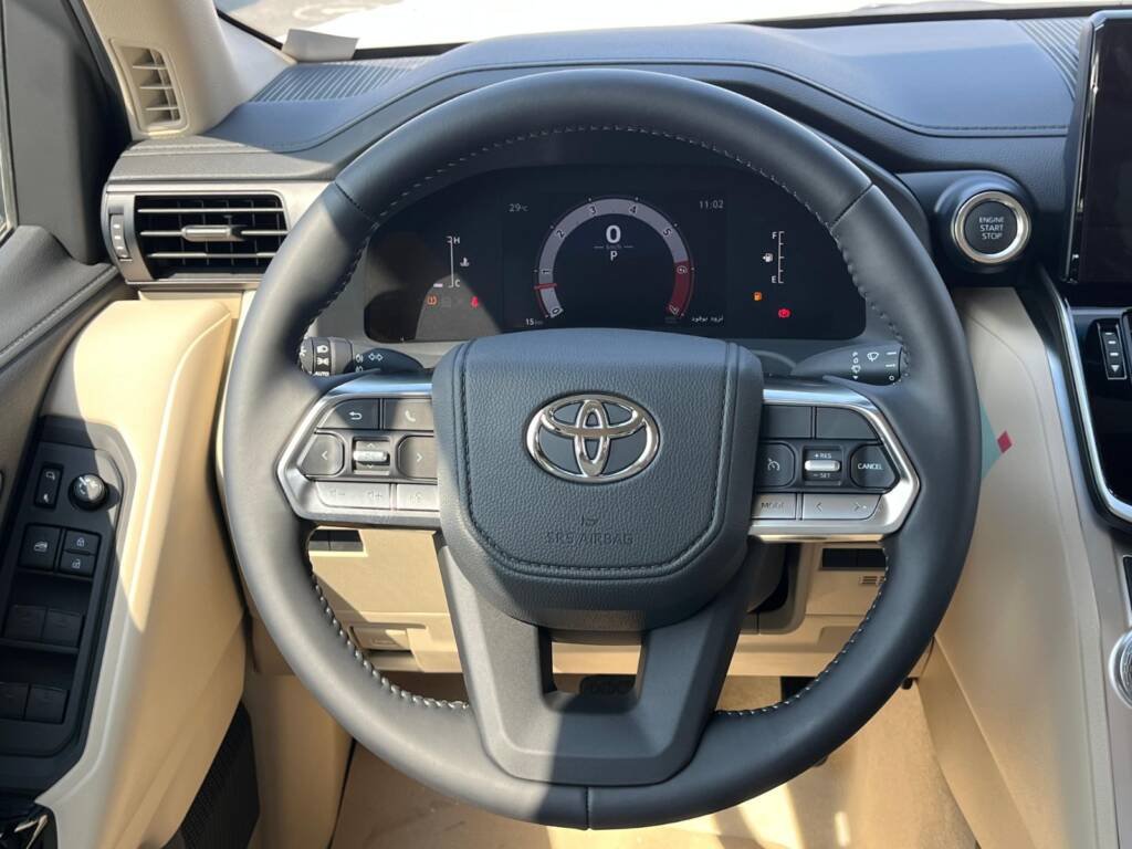 TOYOTA LC300 GXR 3.5L TT 2025 WHITE BASIC