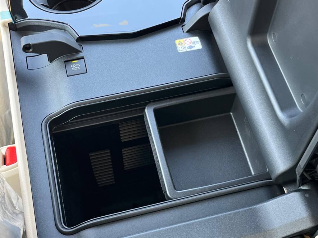 TOYOTA LC300 GXR 3.5L TT 2025 WHITE BASIC