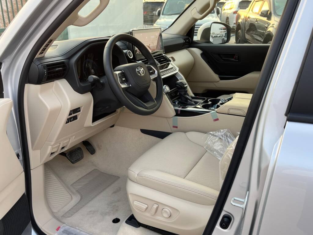 TOYOTA LC300 GXR 4.0L 2025 SILVER