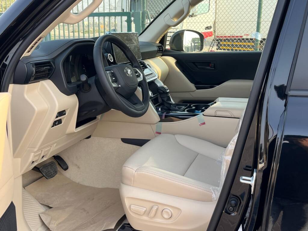 TOYOTA LC300 GXR 4.0L 2025 BLACK