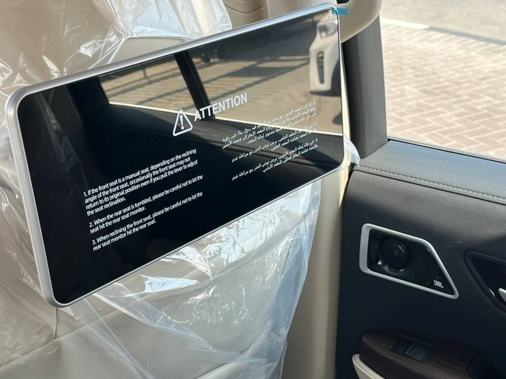 TOYOTA LC300 VX 2025 white Omani Spec