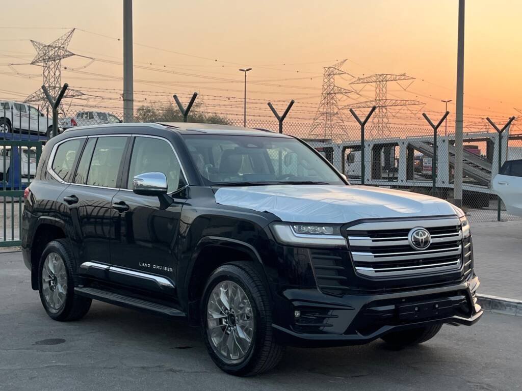TOYOTA LC300 VX 2025 black Omani Spec
