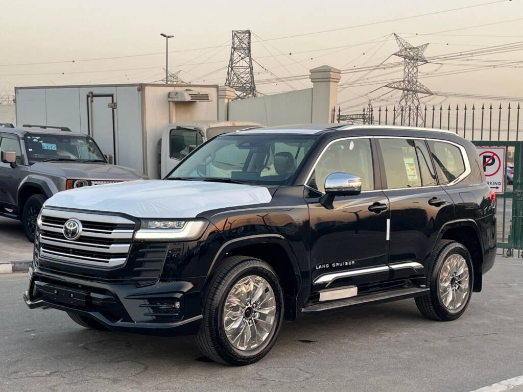 TOYOTA LC300 VX 2025 black Omani Spec