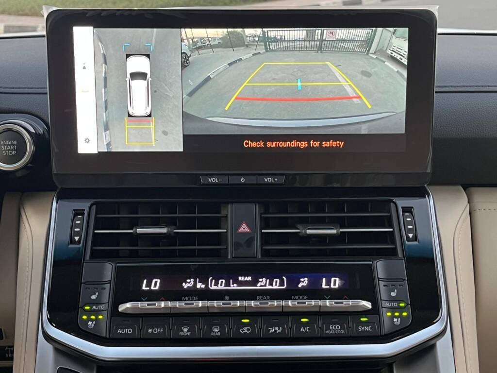 TOYOTA LC300 VX 2025 black Omani Spec