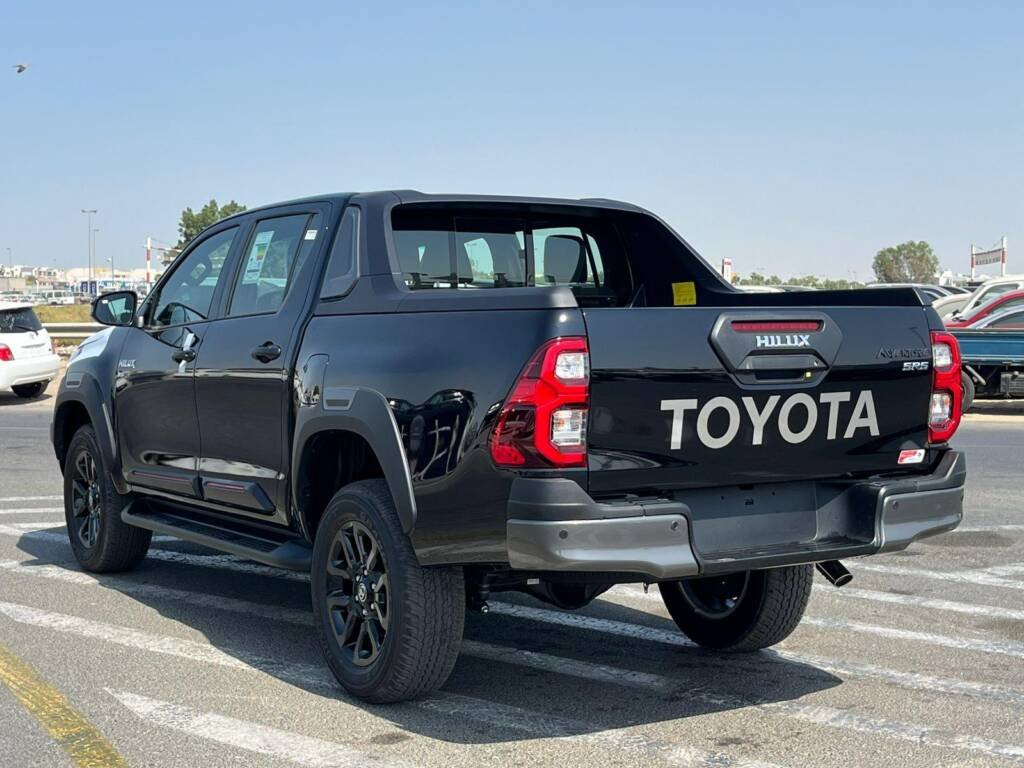 TOYOTA HILUX ADVENTURE D/C 4WD 6 A/T