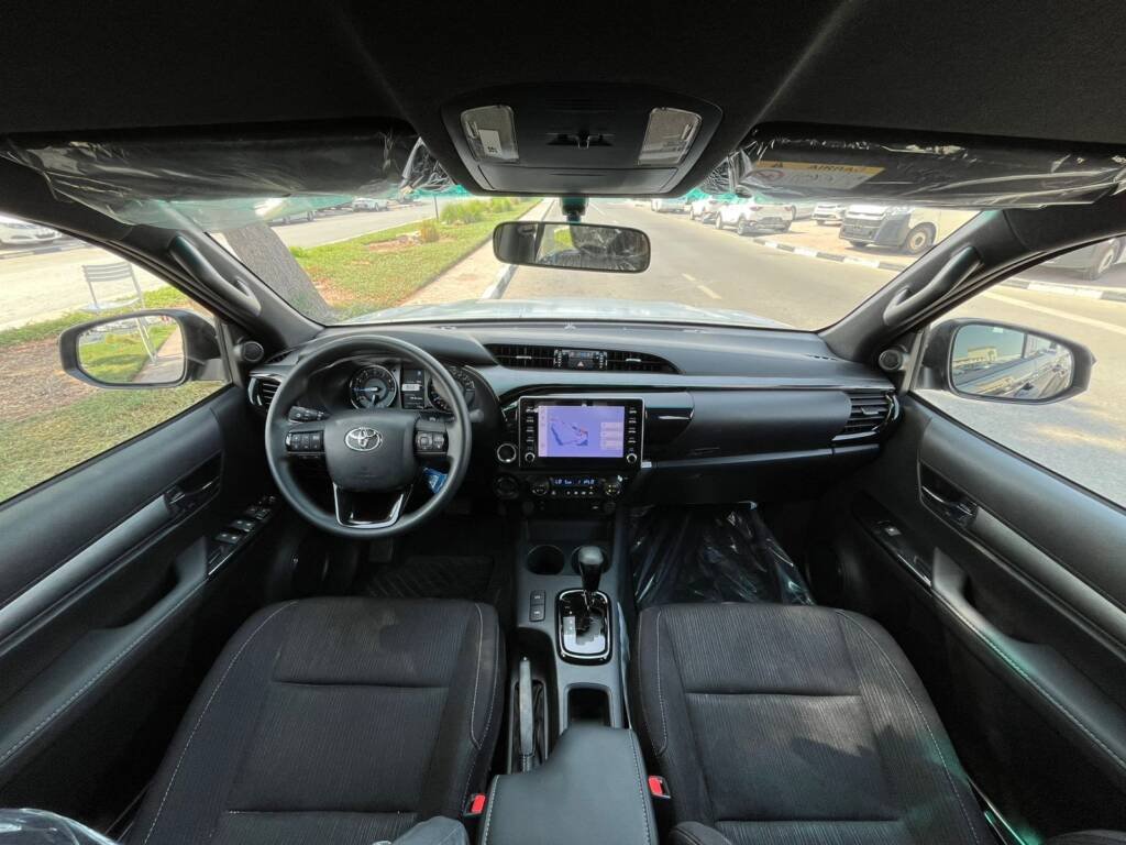 TOYOTA HILUX ADVENTURE D/C 4WD 6 A/T